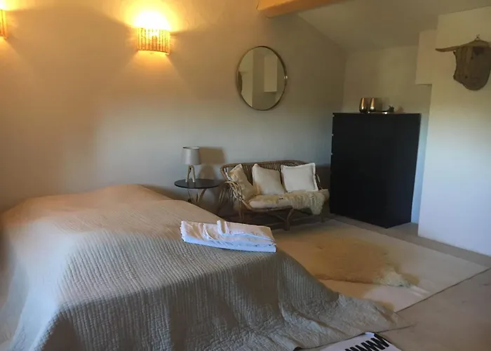 Vakantiehuis Du Cypres, 12 Pers Et Piscine Aigaliers